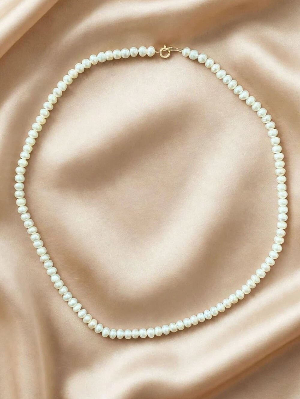 Collector Vintage 18" Princess Pearl Necklace Silk String, Knotted, Gold!